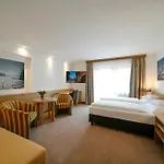 Resch Ξενοδοχείο 3*