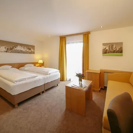 Resch Hotel 3*